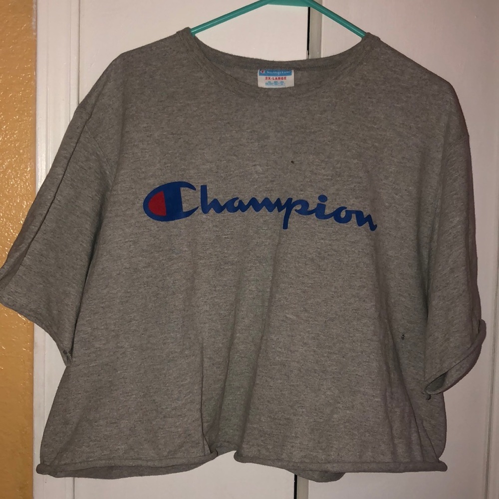 Grey 2XL Cropped Champion shirt